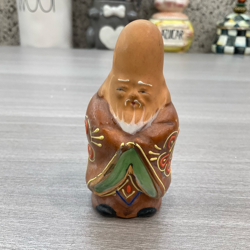 ANTIQUE‎ JAPANESE KUTANI MAN PORCELAIN FIGURE STAMPED MARK